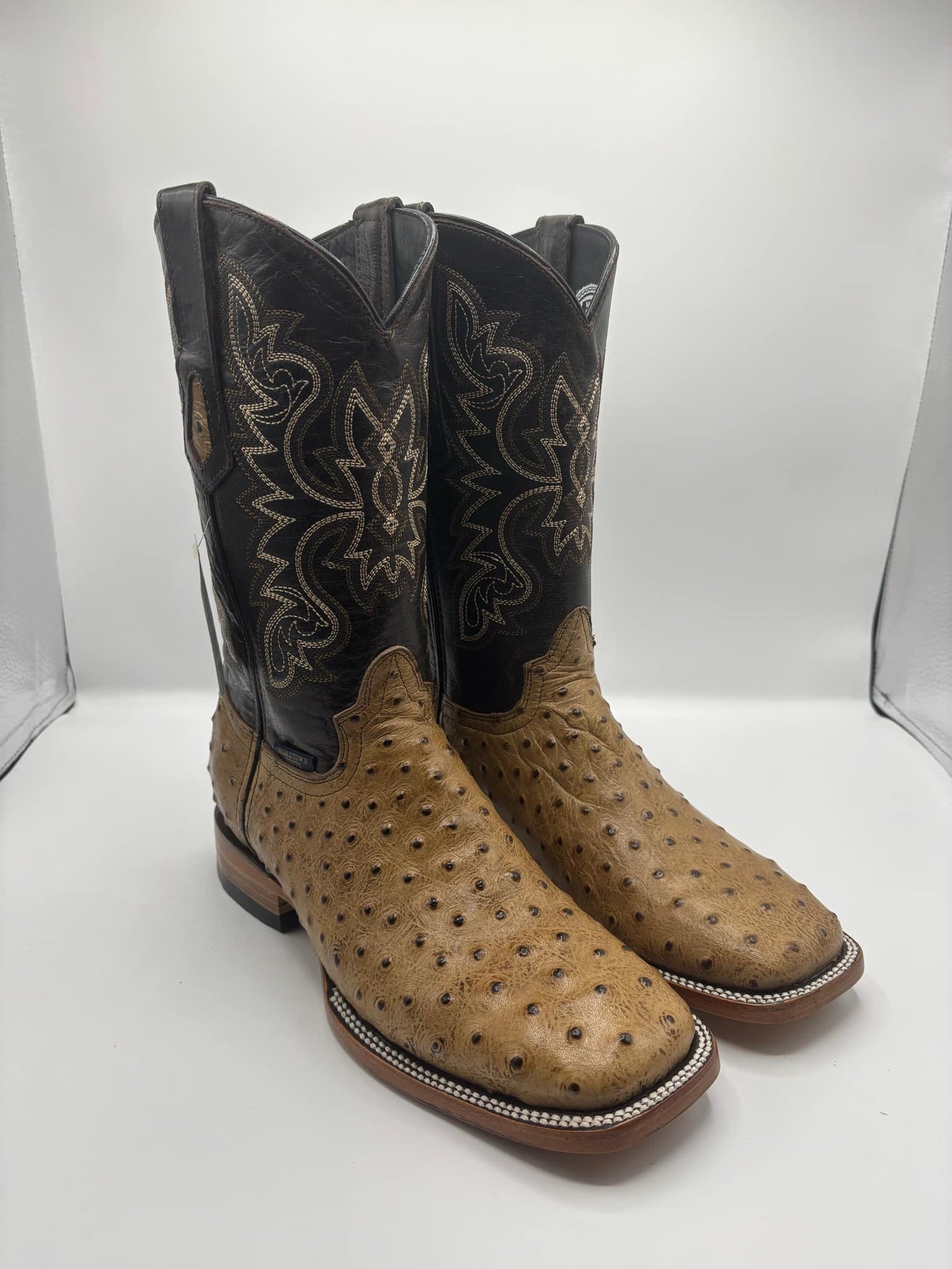 Avestruz - Honey - Square Toe - Double Stitched